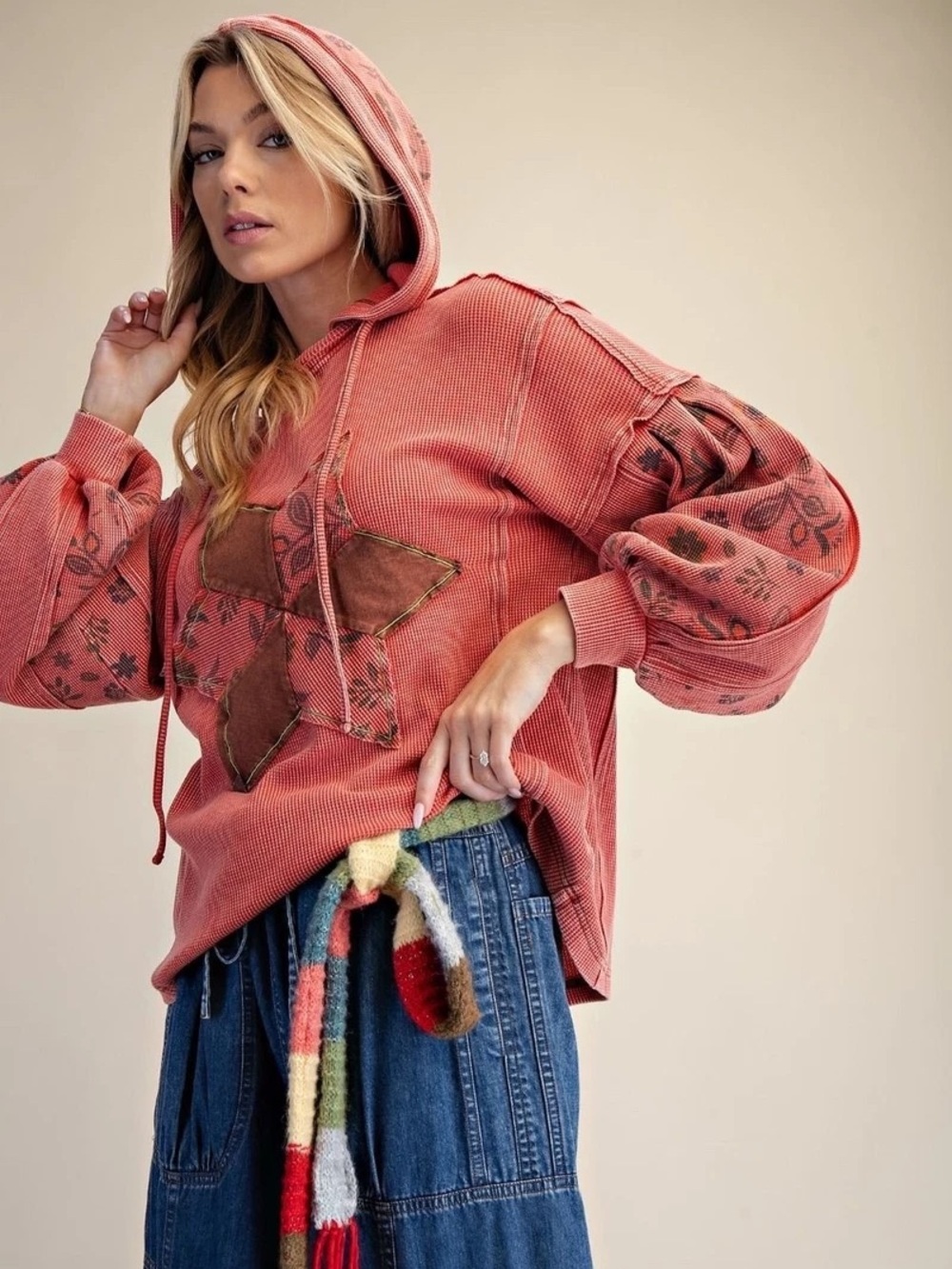Easel Mineral Wash Patchwork Boho Pinwheel Star Patch Hoodie NWT - Picture 2 of 11
